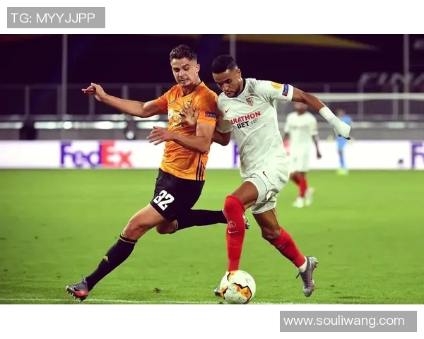 尤文图斯与巴塞罗那激战在即球迷期待巅峰对决的精彩瞬间