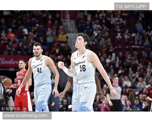 奥斯曼与里泽体育激战正酣比分悬念不断精彩瞬间回顾