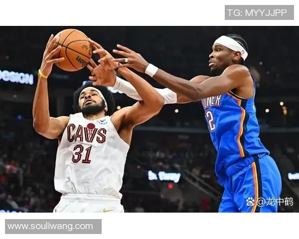 NBA圣诞大战精彩对决雷霆与骑士的巅峰较量即将上演 NBA圣诞大战精彩对决雷霆与骑士的巅峰较量即将上演