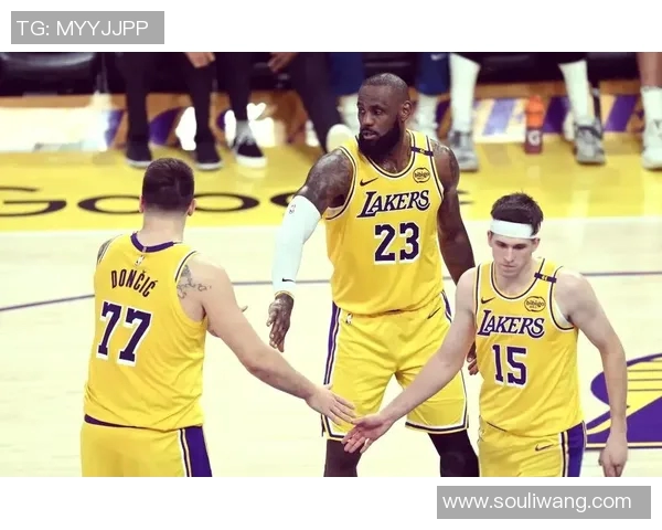 湖人对决热火68精彩回顾与赛后分析,谁能在季后赛中笑到最后 湖人对决热火68精彩回顾与赛后分析,谁能在季后赛中笑到最后