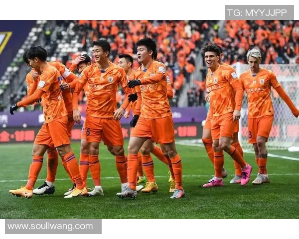 谢菲尔与巴尼特的精彩对决分析及赛季前景展望